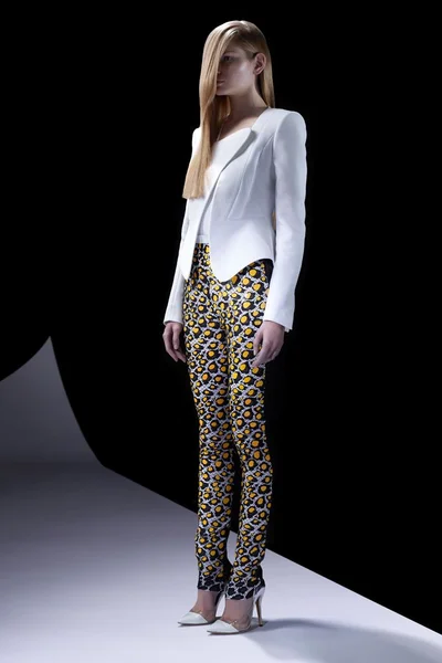 Look 10